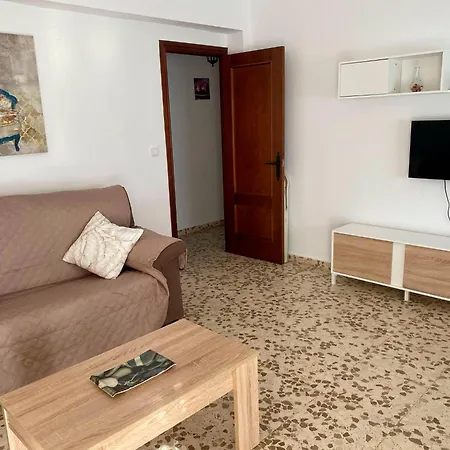 Casa Vacacional En Zona Centrica En Conil Familias Y Parejas * Conil De La Frontera